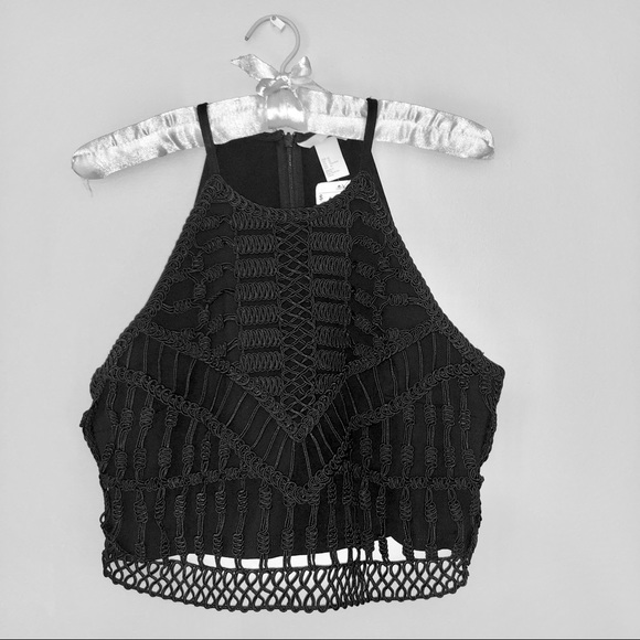 H&M Tops - Woven detail crop top H&M Tops - Woven detail crop top